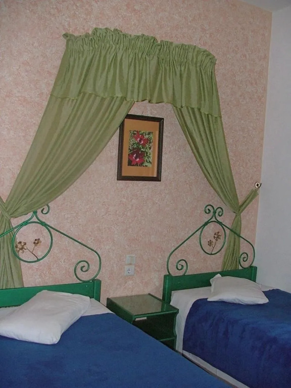 Kleoni Club Hotel & Apartments - Photo 2