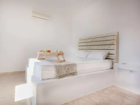 Krios Luxury Suites - Photo 2