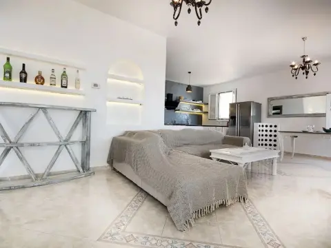 Krios Luxury Suites - Photo 4