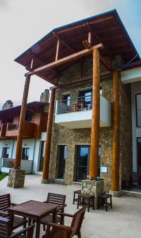 Irenes Resort - Photo 1