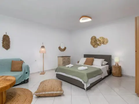 Kypraios Home - Photo 4