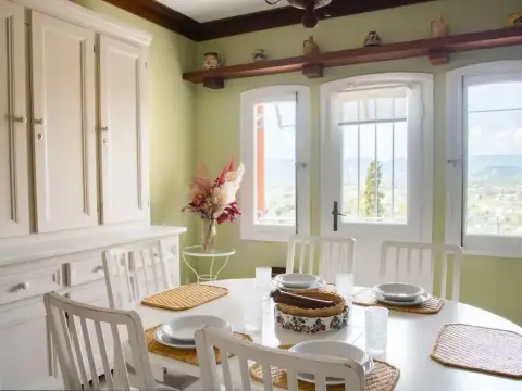 La Belle Villa - Family Retreat Magnificent View - Photo 3