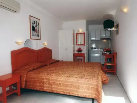 Lakka Studios - Photo 3