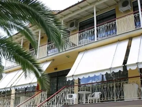 Laopetra Studios - фото 1