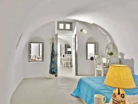 Liakada Oia Suites - Photo 1
