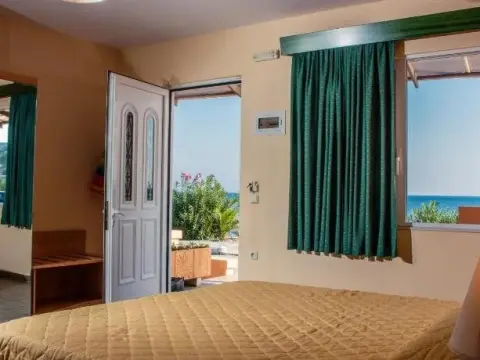 Limanaki Apartments - Photo 2