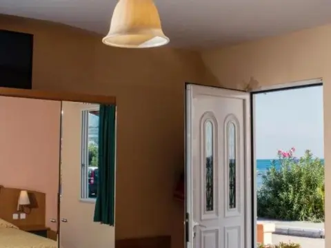 Limanaki Apartments - Photo 3