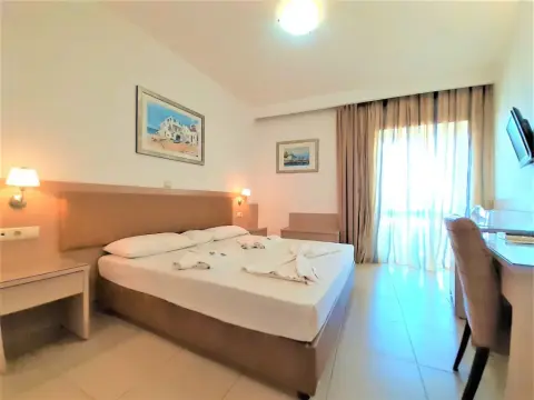Little Inn - Photo 2