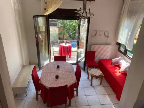 Lovely 2-bed House in Kavala - Photo 2
