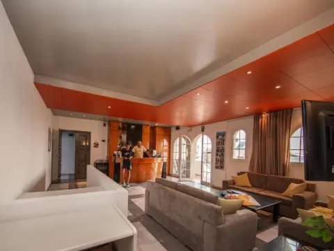 Manias Hotel Apartments - Photo 2