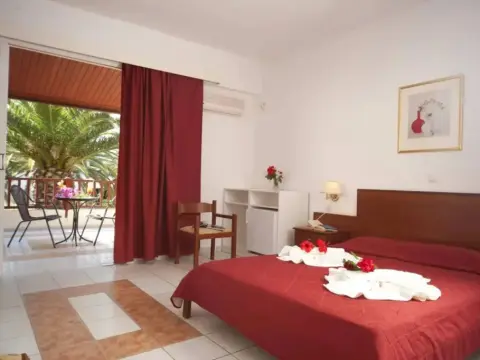 Maravel Land Beach Hotel - Photo 4