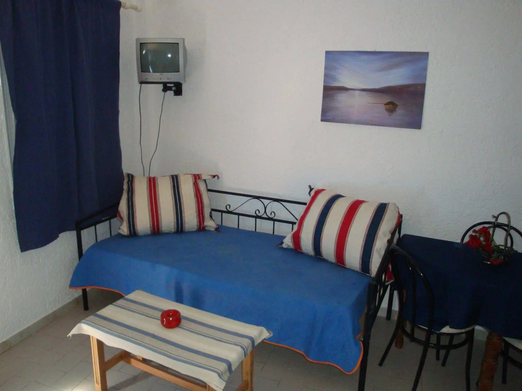 Maria Flora Apartments - Photo 4