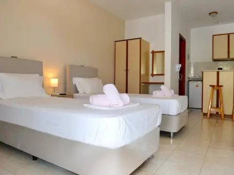 Marina Hotel - Photo 4