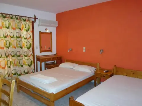 Mavroforos Hotel - Photo 2