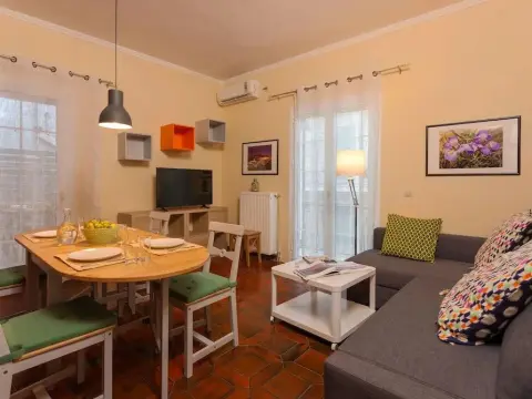 Metropolis Apartment - Photo 3