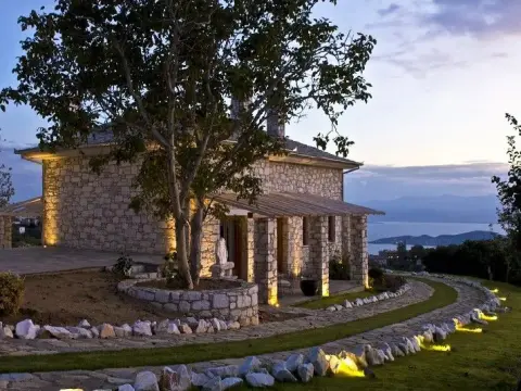 Mikros Vorias Small Luxury Suites - Photo 1