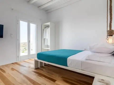 Milesian Suites - Photo 4