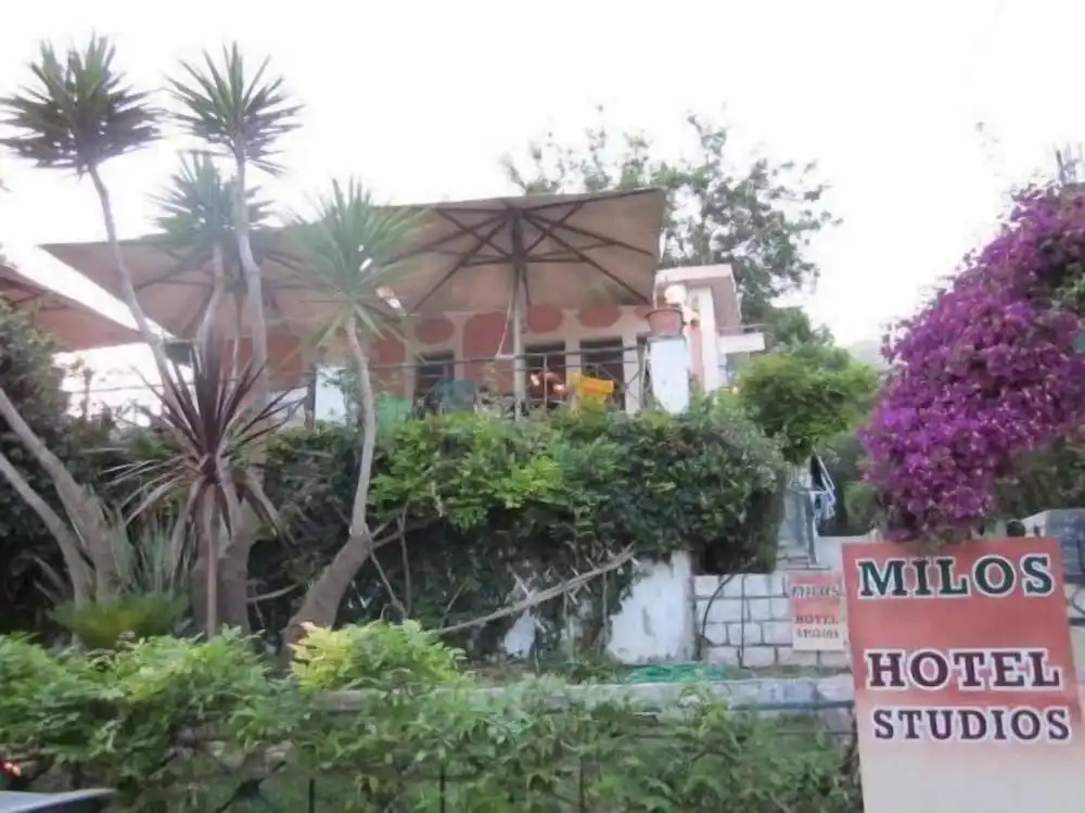 Milos Studios - Photo 1