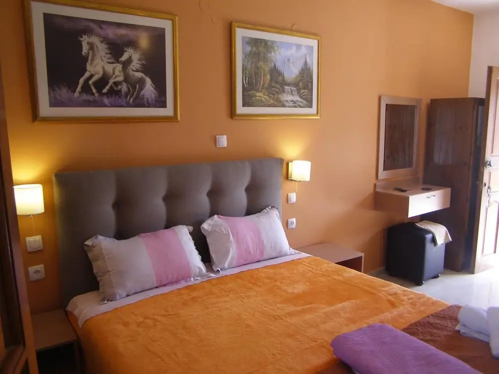 Milos Studios - Photo 2