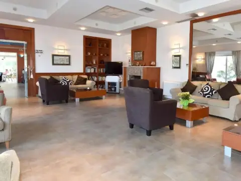 Minoa Hotel - Photo 2