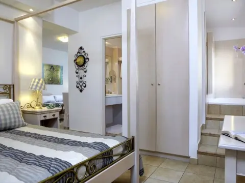 Mitos Suites Luxury Hotel In Naxos - Photo 2