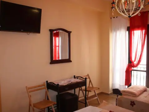 Mme Bassia - Foto 2