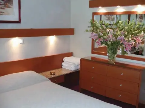 New Victory Hotel - Photo 4