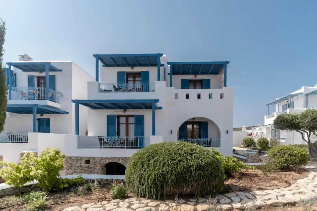 NIRIIDES PALACE HOTEL 4 *