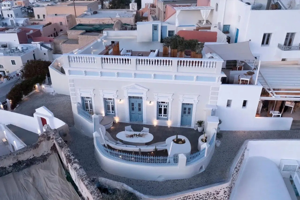 Oia Mansion - Photo 1