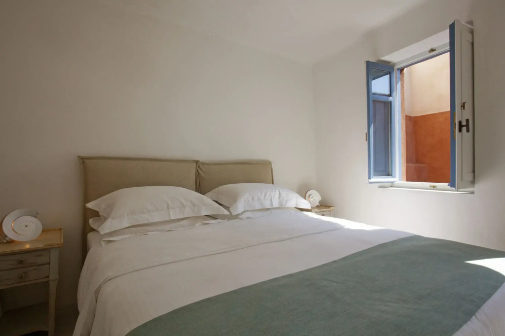 Oia Mansion - Photo 2