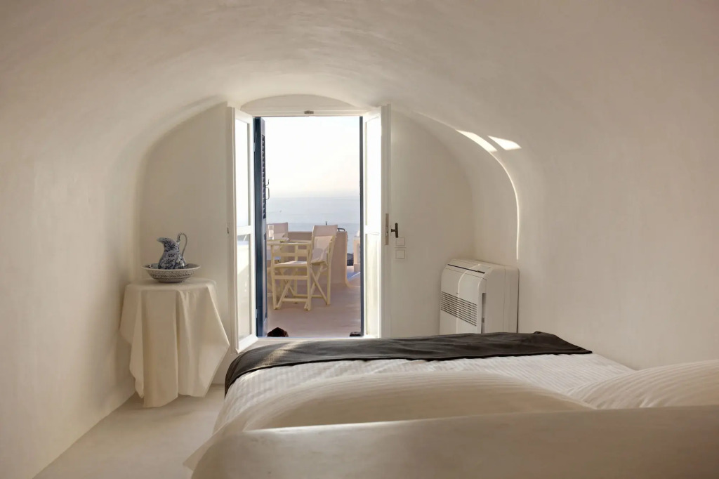 Oia Mansion - Photo 3