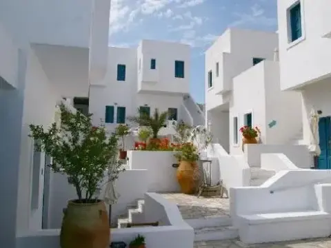 Oia’s Retreat - Photo 3