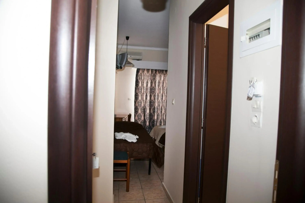 Olympia Hotel - Photo 3