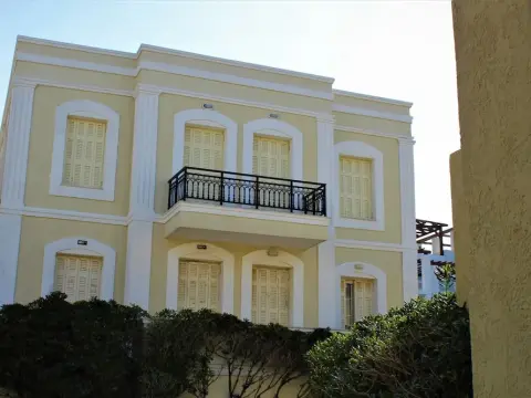 One and only Apartments - Photo 1