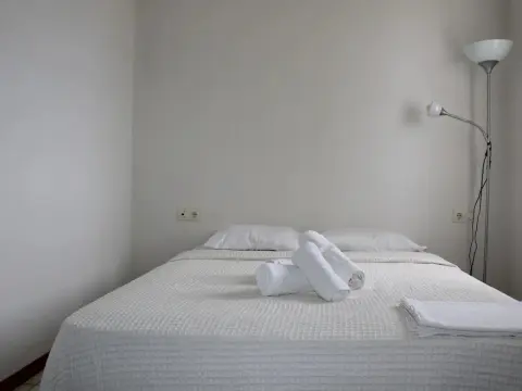 One and only Apartments - Photo 3