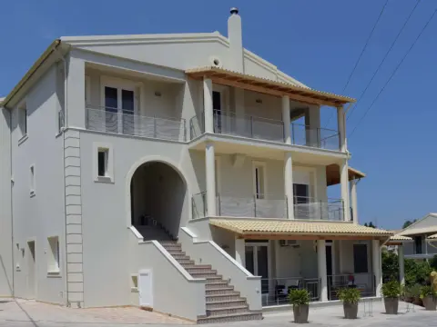 Palapart Gouvia - Photo 1