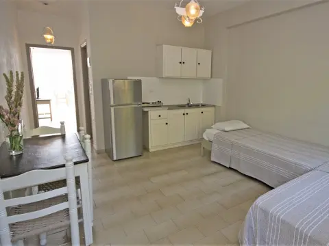 Panorama Apartments - Photo 2