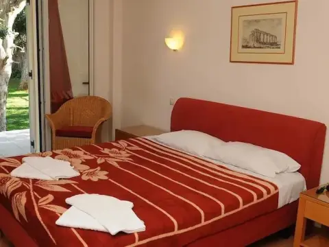 Pantheon Hotel Athens Airport - Photo 4