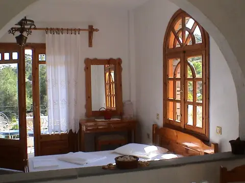 Pantheon Studios Apartments - Photo 2