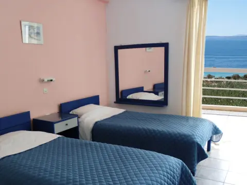 Paradise Apartments - Photo 3