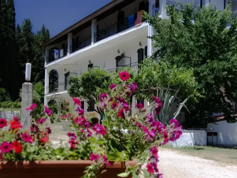 Gouvia Pension Ipiros - Photo 4