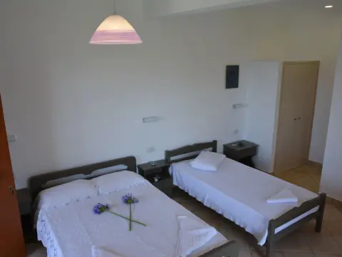 Petros Giatras - Rooms - Photo 3