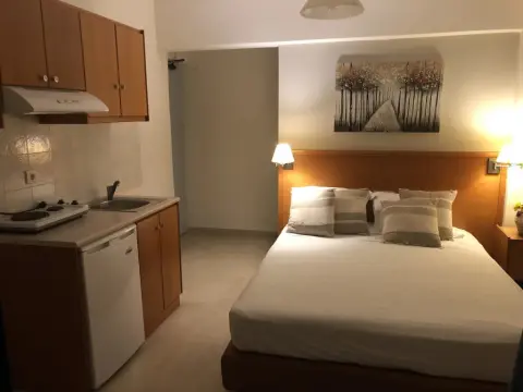 Philippos Studios & Apartments - Photo 3