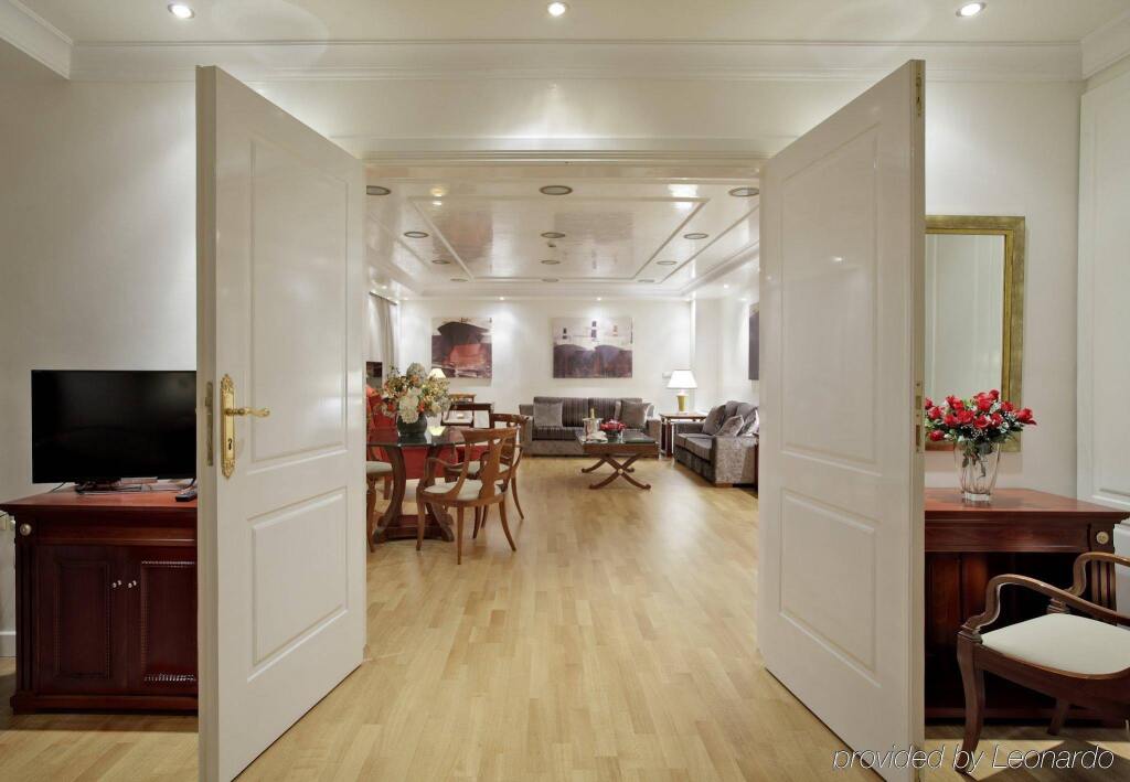 Piraeus Theoxenia Hotel - Photo 3