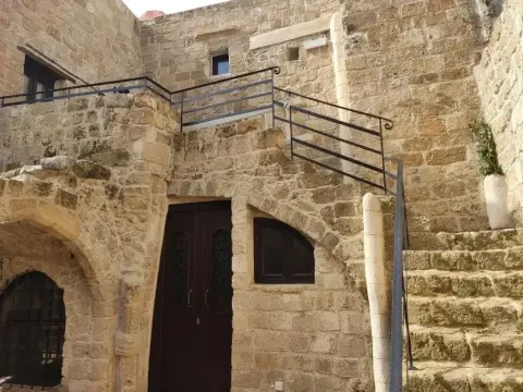 Porolithos Boutique Hotel - Photo 1