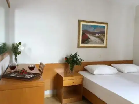 Porto Guest House Skiathos - Photo 2