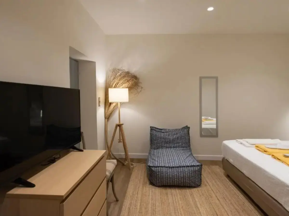 Pylosea Luxury Lodge