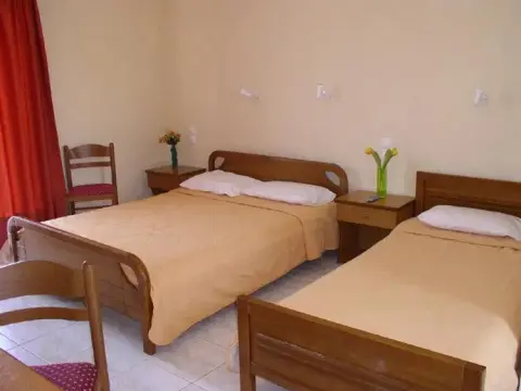 Pythos Studios and Apartments - Photo 3