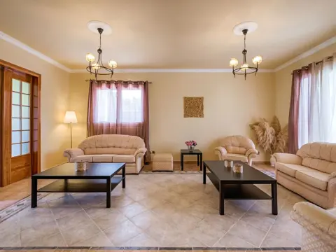 Royal Classico Villa - Photo 3