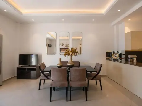 Santorini Grand Luxury Villas - Photo 2